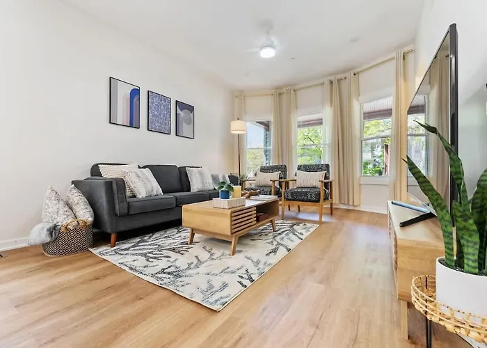 Holiday home New 10-min To Downtown