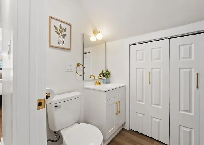 Holiday home New 10-min To Downtown *